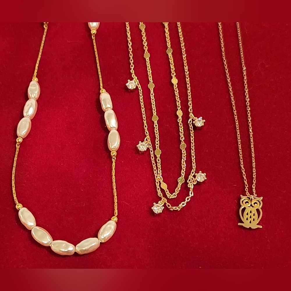 Necklace Set Gold and Faux Pearls, Owl, and Jewels - Picture 1 of 5